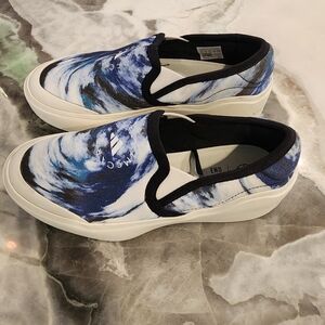 Adidas by Stella McCartney Women's Blue White Wave Slip-On Sneakers